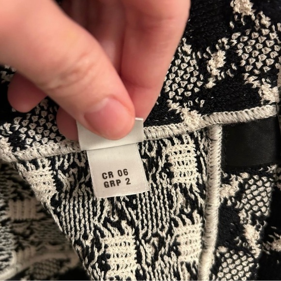 Very slimming houndstooth St John Jacket - Picture 4 of 9